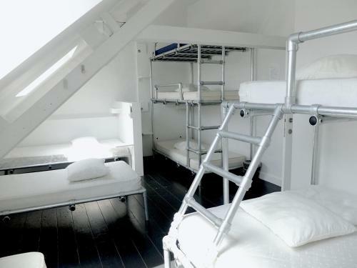 Hostel 47