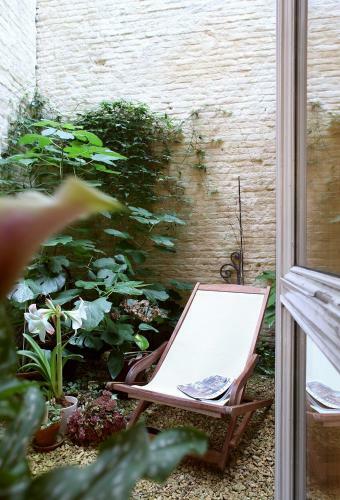 Hostal Alphabed Guest House