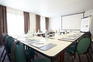 Hotel Campanile Taverny