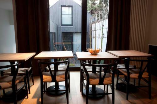 B&B A C�t� Du Cinquantenaire