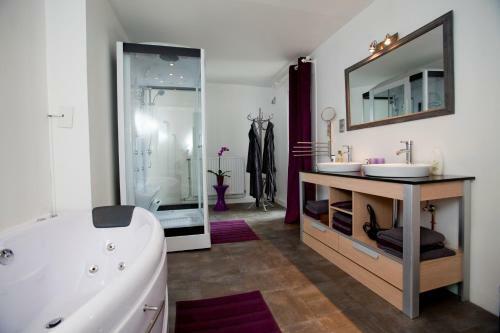 B&B Luxe Suites-1-2-3