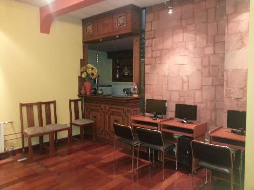 Hotel Cordillera Real