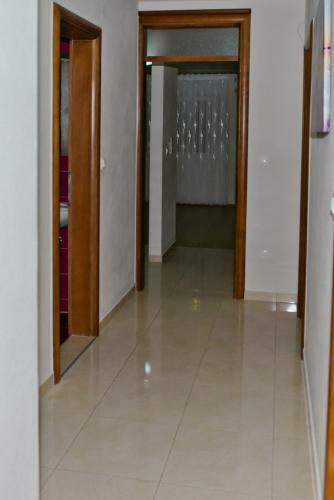 Apartments Domane Nenad