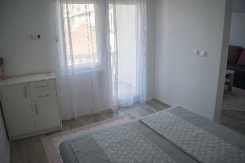 Hostel Golden Bridge