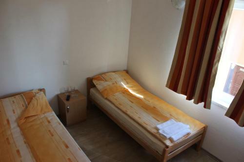Hostal Rooms Zebax