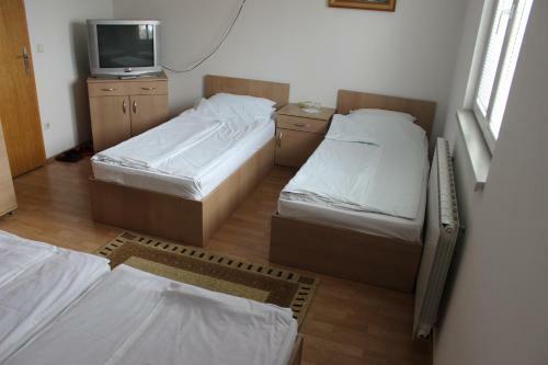 Hostal Rooms Zebax