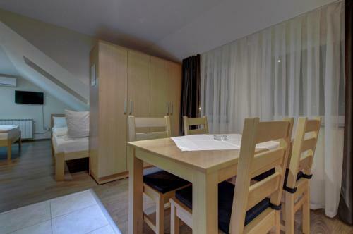 Motel Tihe Noci