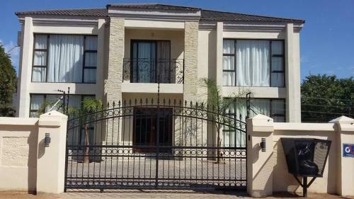 Bed & Breakfast First Avenue Guest House