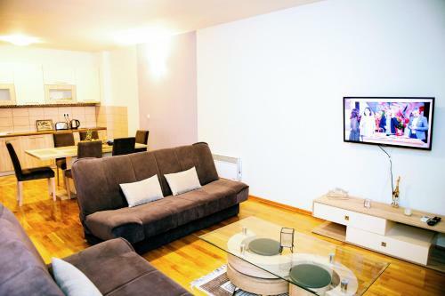 Carla Apartments