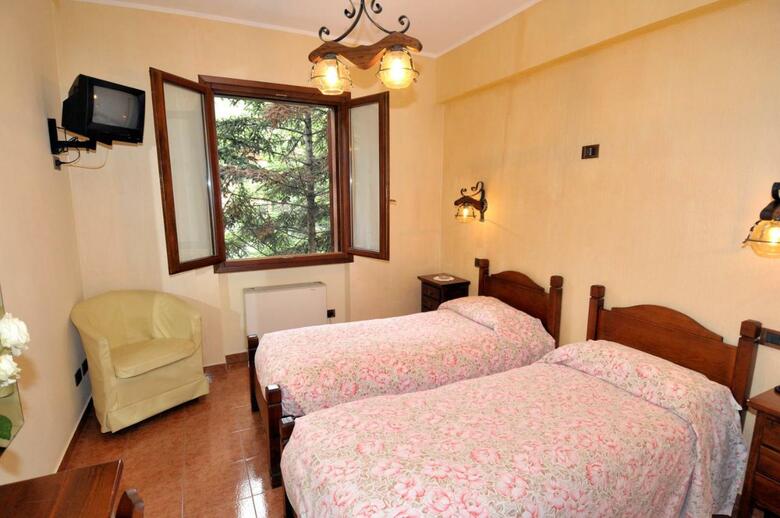 Hotel Lago Bin