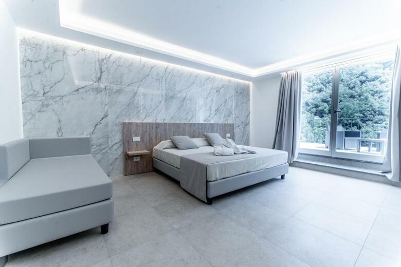 Hotel Lago Bin