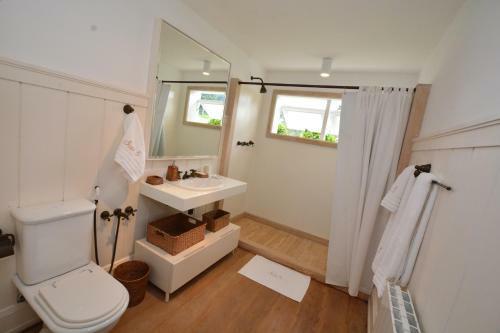 Hotel Roots - Resort
