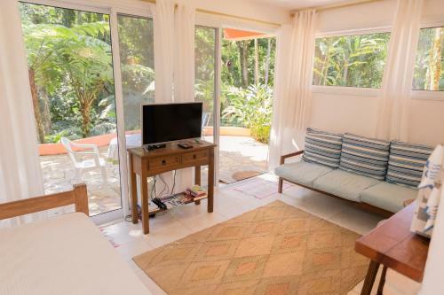 Canto Do Rio - Praia Do F�lix