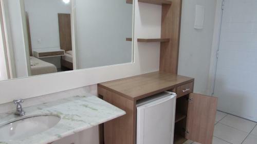 Hotel Sat�lite - Itanha�m