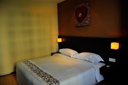 Tat Place Hotel