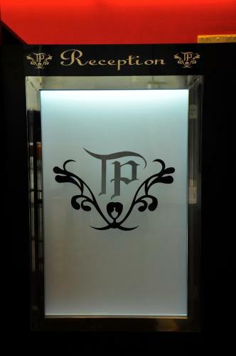 Tat Place Hotel