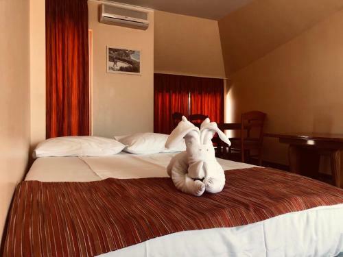 Family Hotel Deja Vu