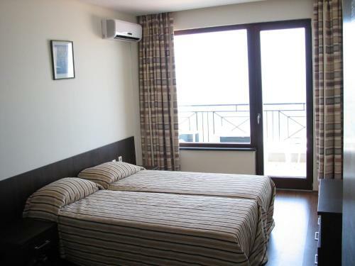 Apartamentos Sea View Rental Front Beach
