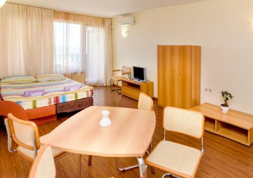 Apartamentos Sea View Rental Front Beach