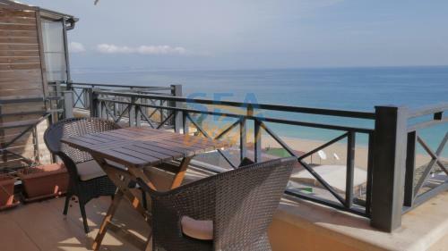 Apartamentos Sea View Rental Front Beach