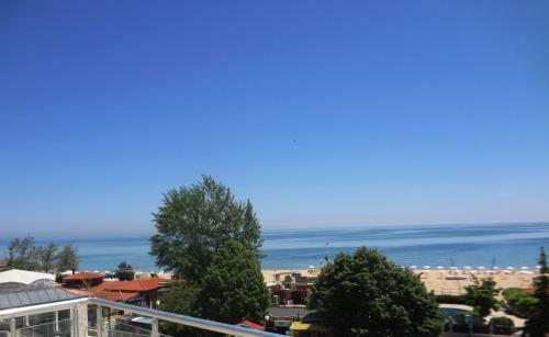 Apartamentos Sea View Rental Front Beach