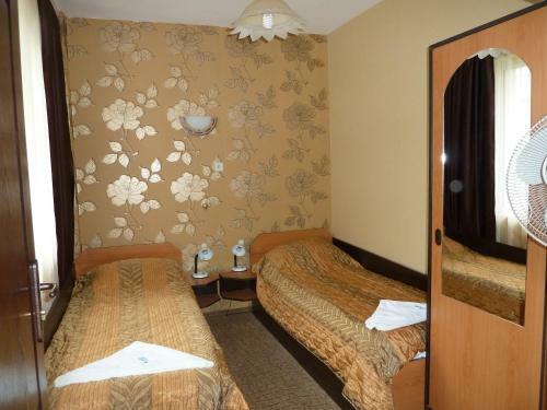 Hostal Tarnovski Dom Guest Rooms