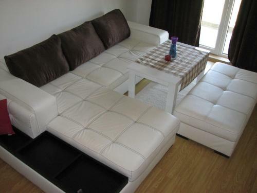 Two-bedroom Apartment Donika