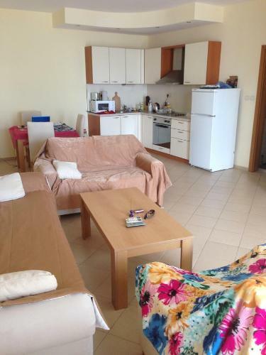 Eden Apartment