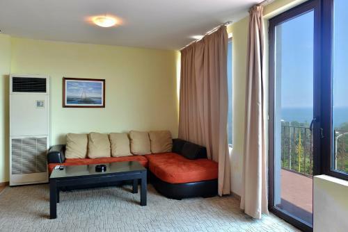 Ellinis Hotel
