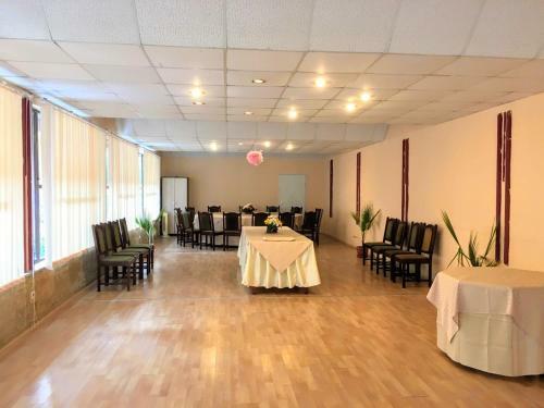 Continental - Happy Land Hotel