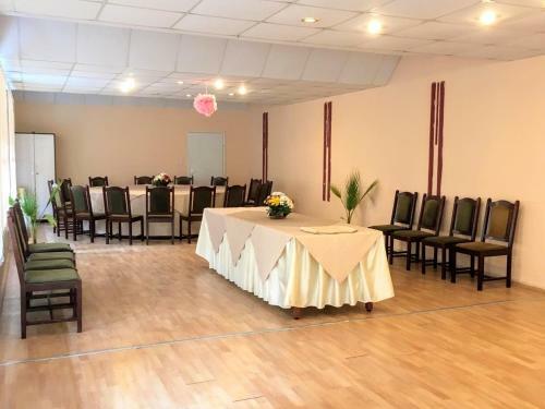 Continental - Happy Land Hotel