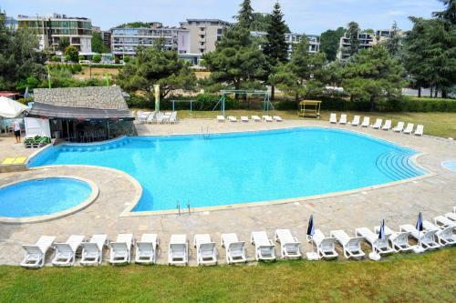 Continental - Happy Land Hotel
