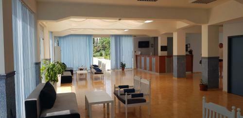 Continental - Happy Land Hotel