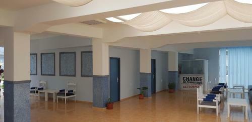 Continental - Happy Land Hotel