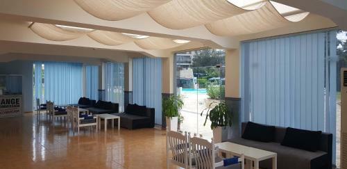 Continental - Happy Land Hotel