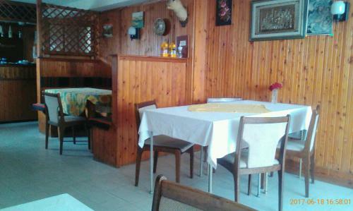 Hotel Barba Yani
