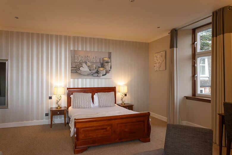 Rosslea Hall Hotel