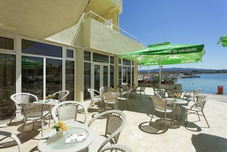 Marina Hotel