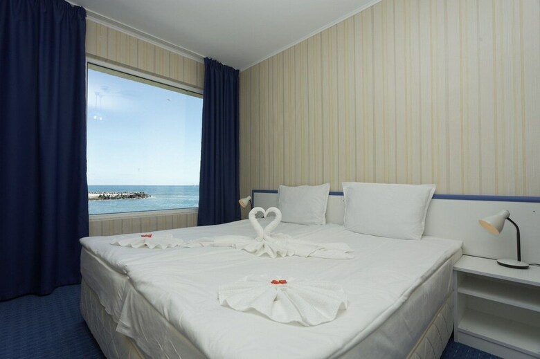Marina Hotel