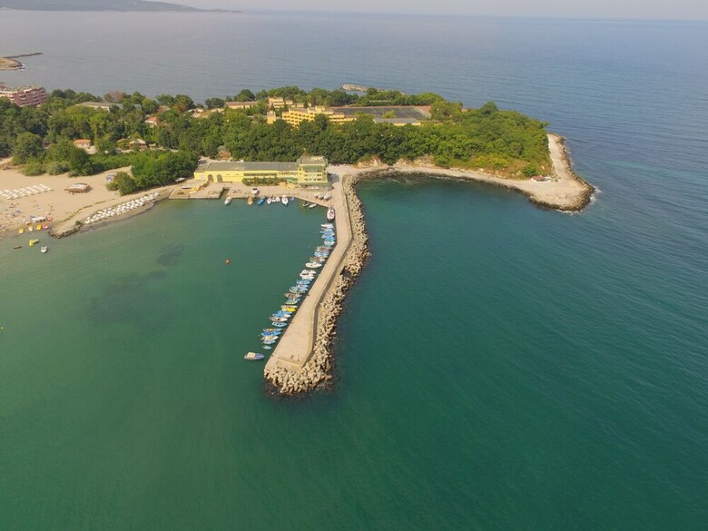 Marina Hotel