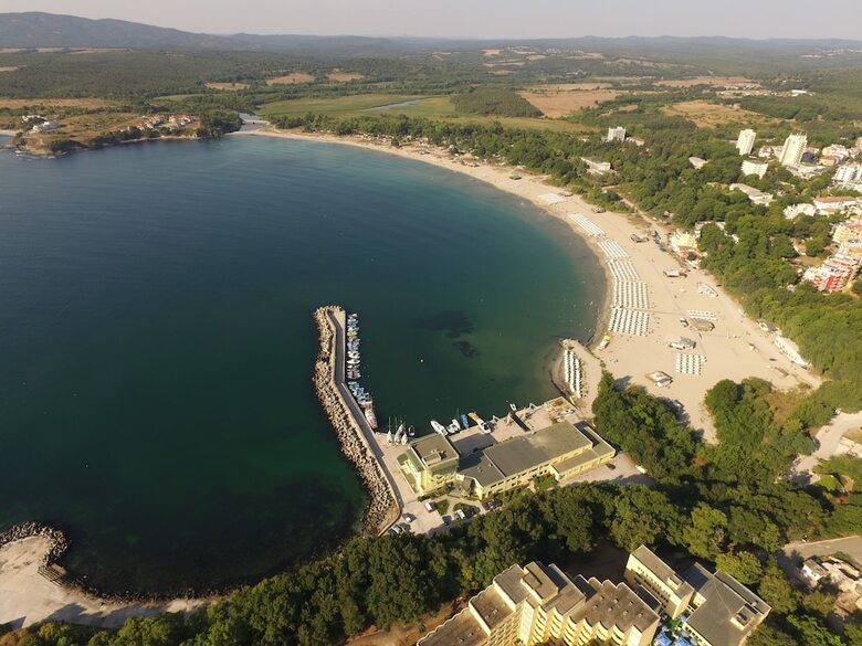 Marina Hotel