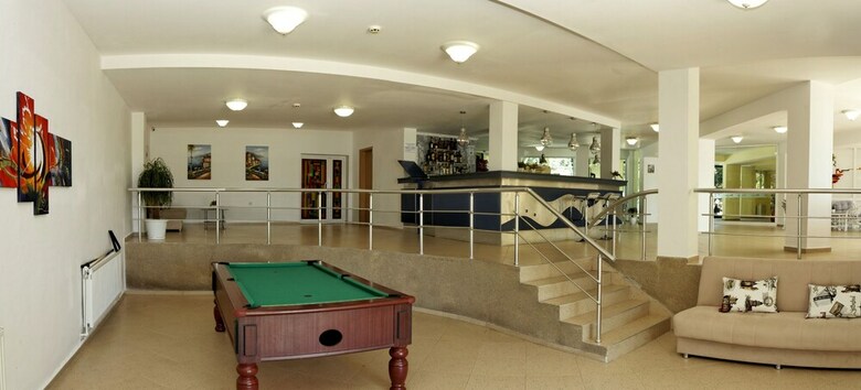 Marina Hotel