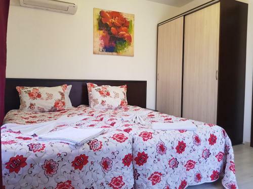 Mariya's Apartments