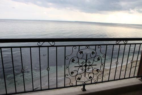 Single Apartments In Akrotiria