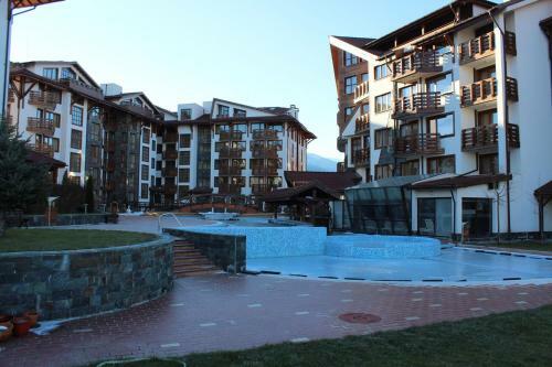 Lazykey Suites - Cozy Apartment With Mountain View