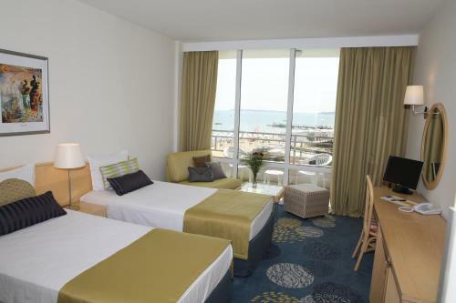 Hotel Fenix - Halfboard