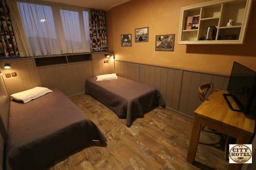 City Hotel