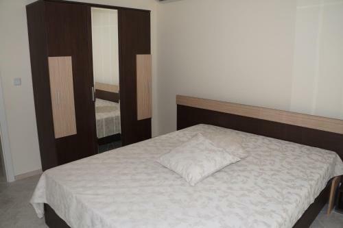 Gold Corp Apartments