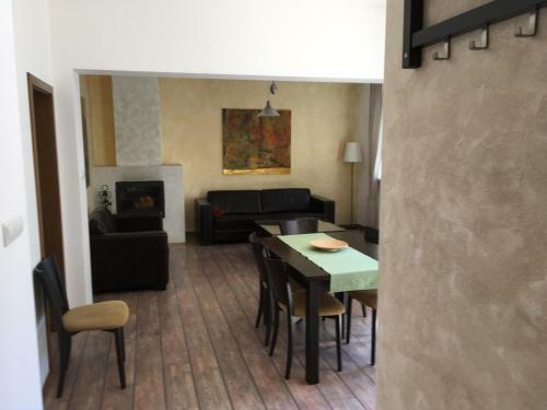 Romantic City Centre Apartment