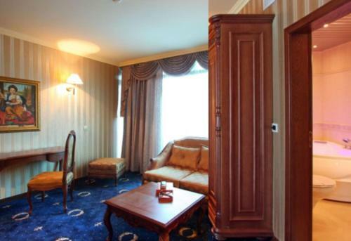 Efir Hotel